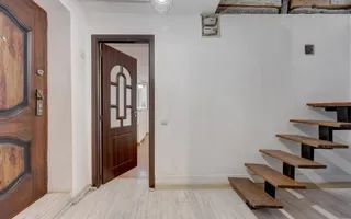Două case. O singură curte. Mai multe feluri de a spune „acasă” - Poză 18