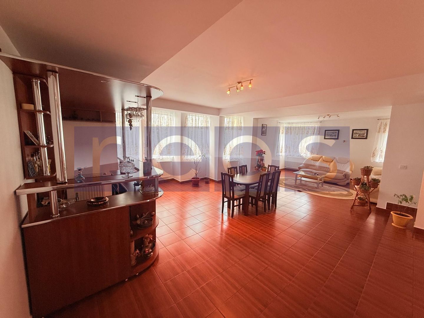 VANZARE VILA LA CHEIE | 280 MP | 1080 MP TEREN | 7 CAMERE | FUNDENI | - Poză 3
