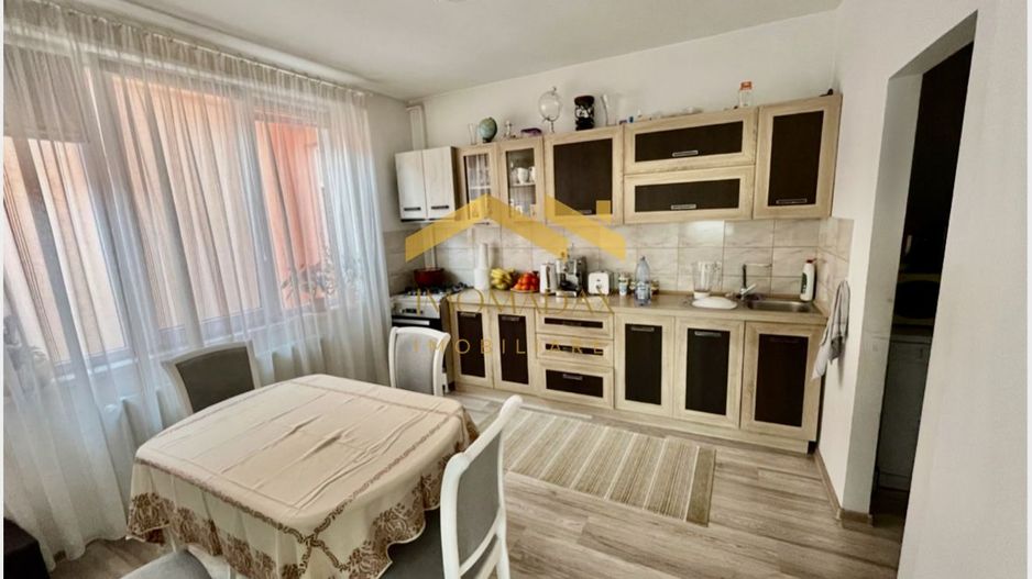 Modern-Apartament 5 Camere-Centrala Proprie - Poză 4