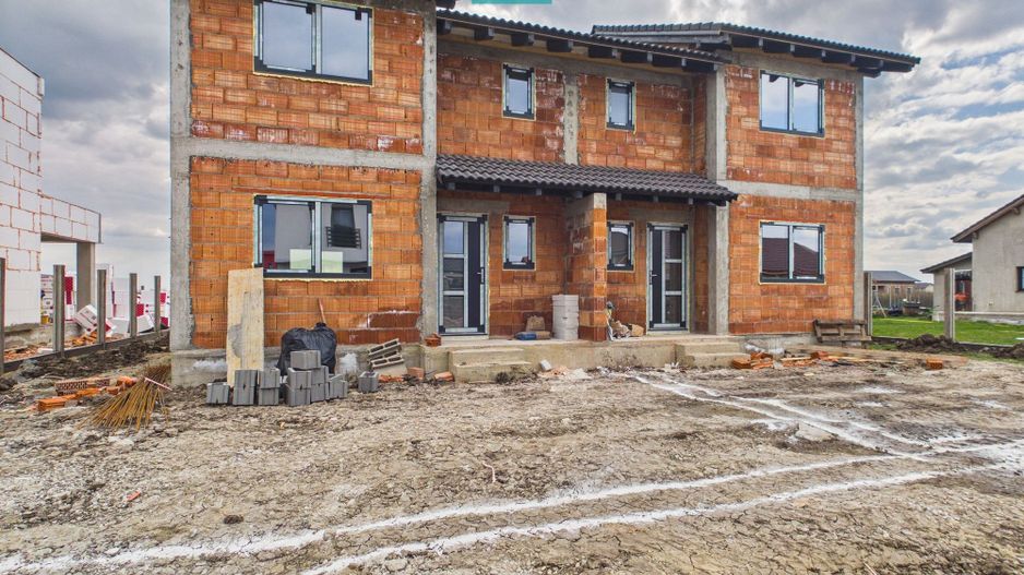 Duplex la cheie în Săcălaz - Poză 1