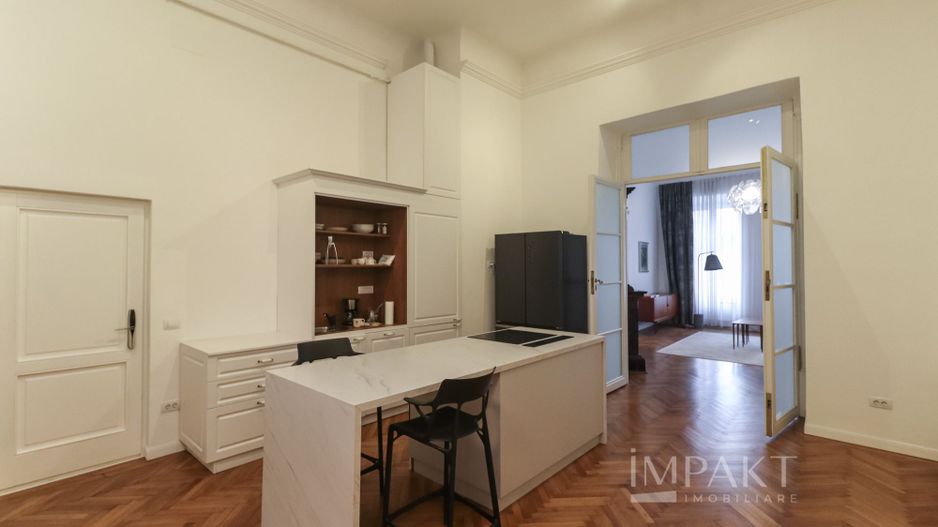 Apartament deosebit cu 4 camere in centrul orasului Cluj Napoca - Poză 6