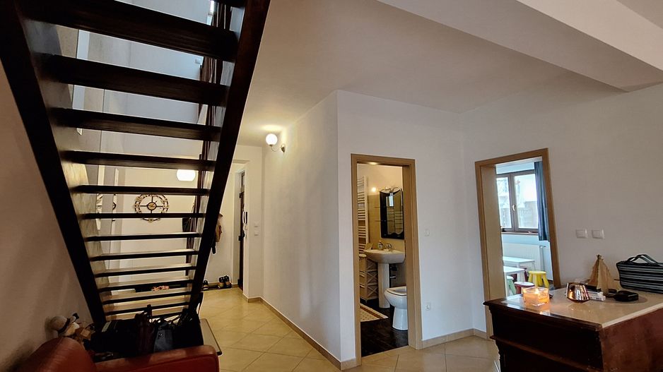 Casa individuala frumoasa si spatioasa in Giroc - Poză 27