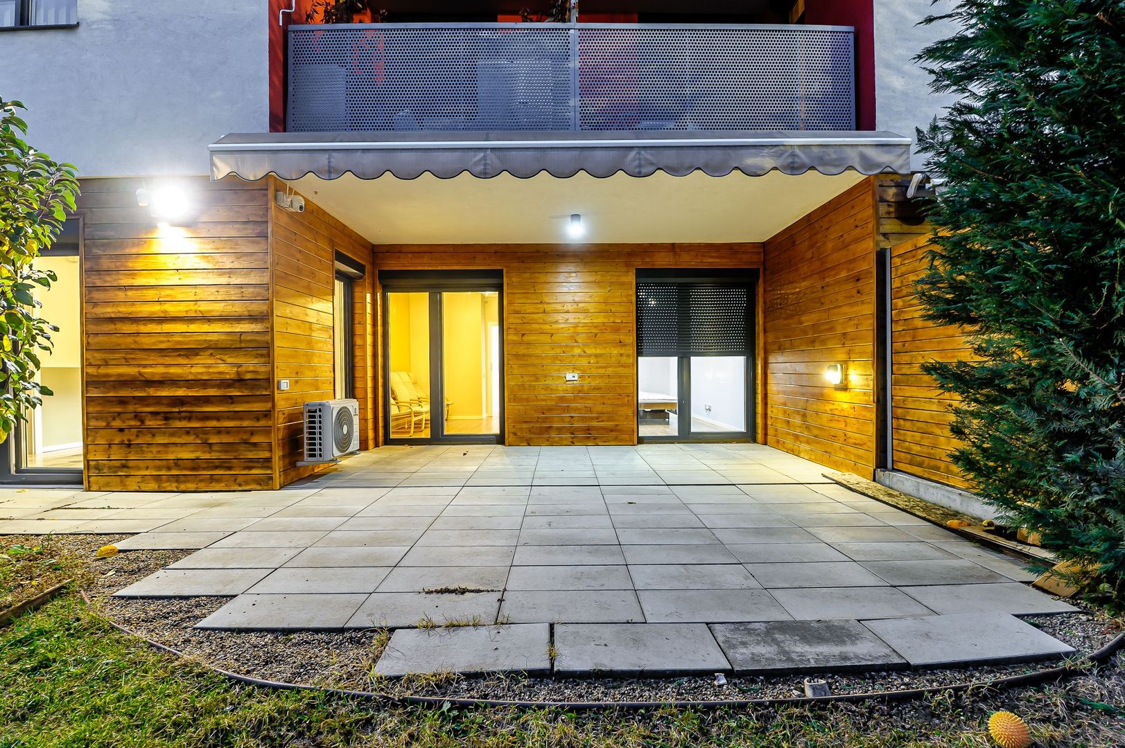 Apartament ARED spectaculos cu gradina si garaj Comision 0 - Poză 1