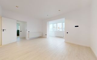 Apartament in vila zona centrala - Poză 5