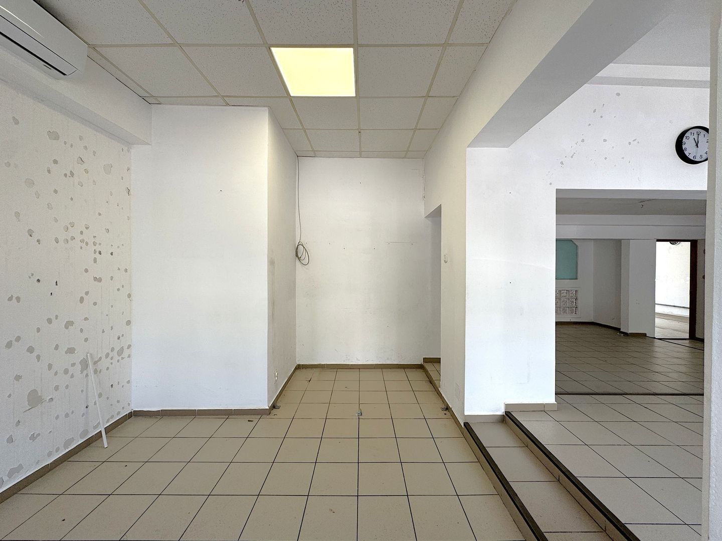 Spatiu Comercial | Piata Covasna | Berceni | parcare | COMISION 0% | - Poză 3