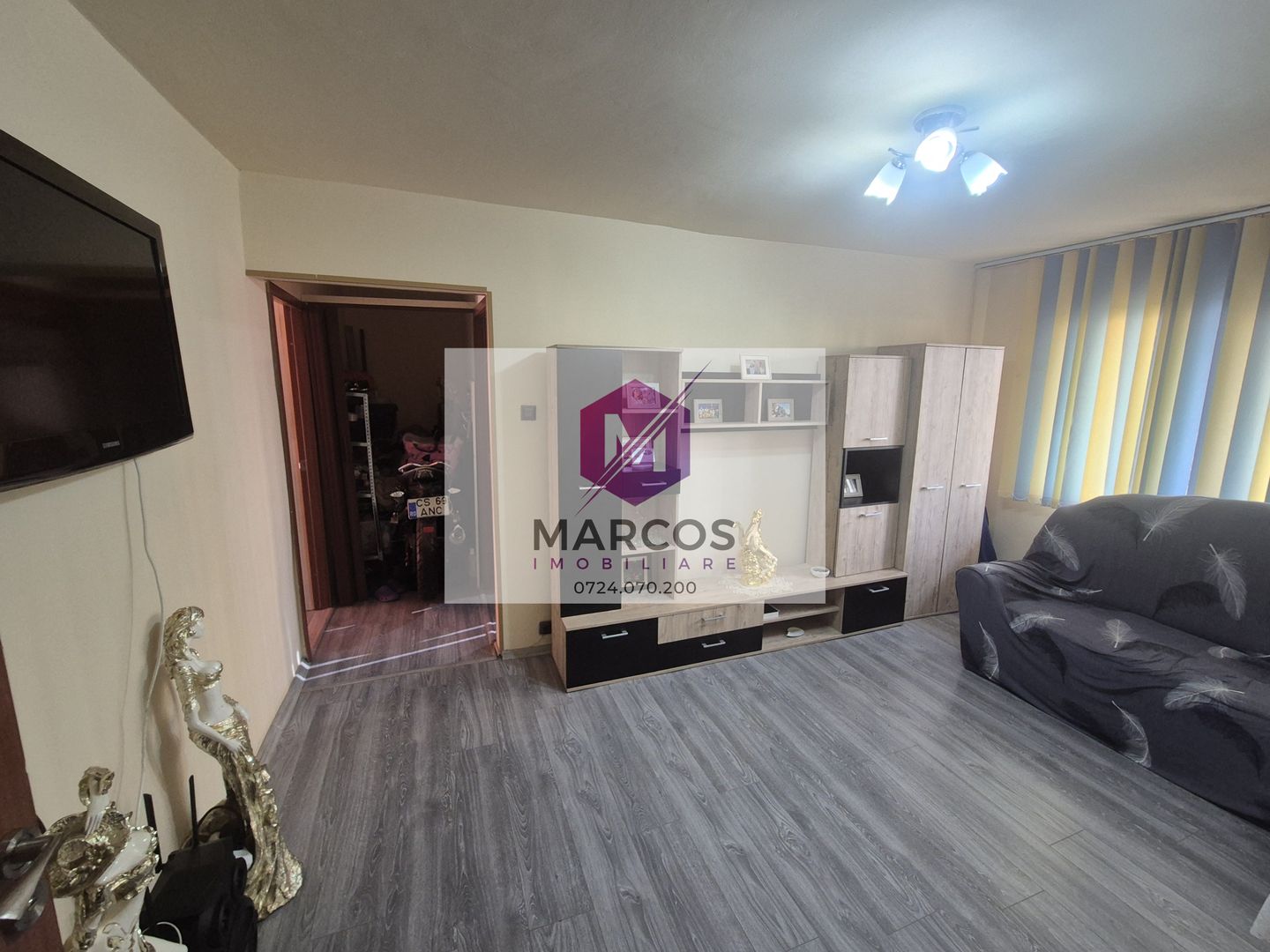 Vand apartament 3 camere Micro 3 - Poză 1