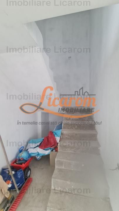 Vila Stupini P+E, 5 camere,curte,acces auto.(Parte Duplex) - Poză 7