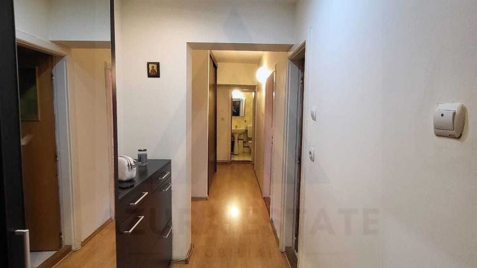 Apartament renovat 3 camere 2 bai 85 mp utili in zona Centrala - Poză 8