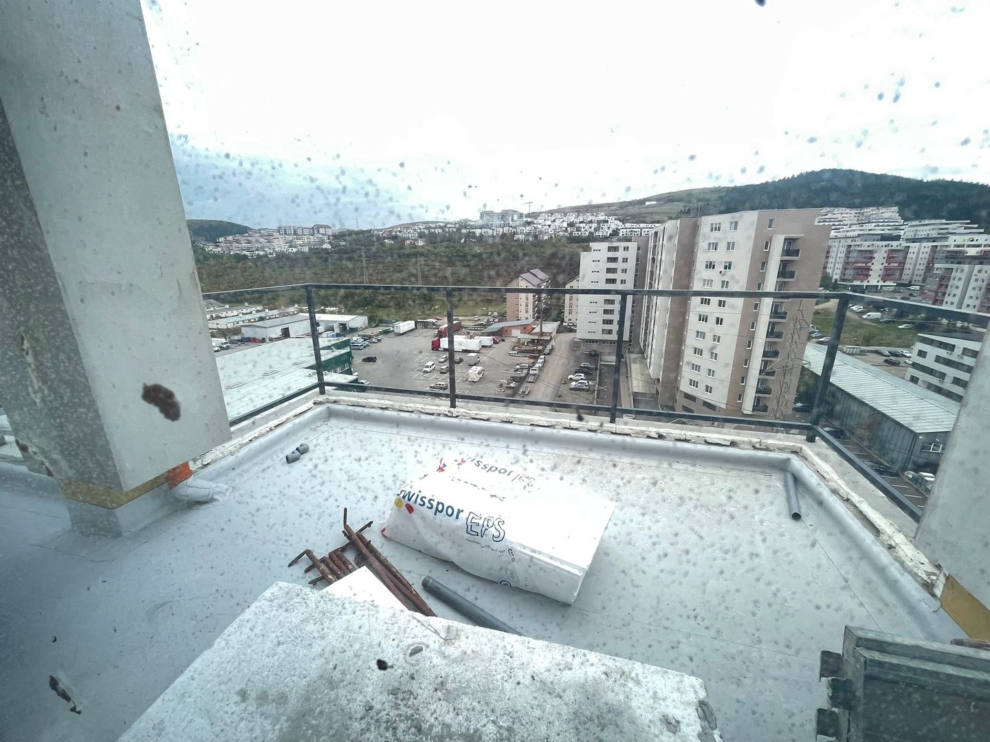 Apartament 3 Camere De Vanzare | Semifinisat | Terasa 12 Mp | Vivo | Av. Iancu - Poză 2