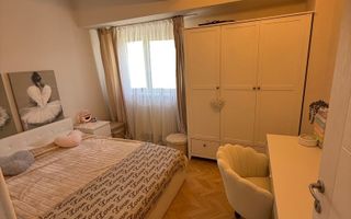 Apartament cu 3 camere, etaj intermediar, zonă liniștită – Florești - Poză 3