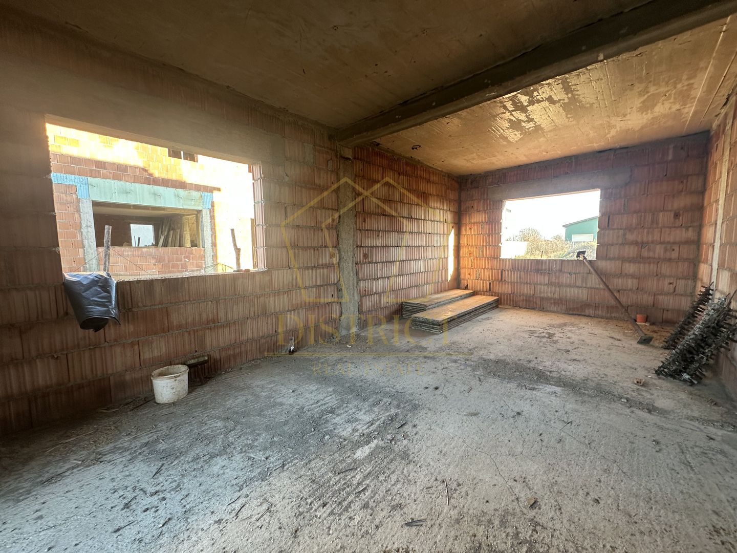 Duplex deosebit cu 5 camere despărțiți prin camera tehnica | Urseni - Poză 5