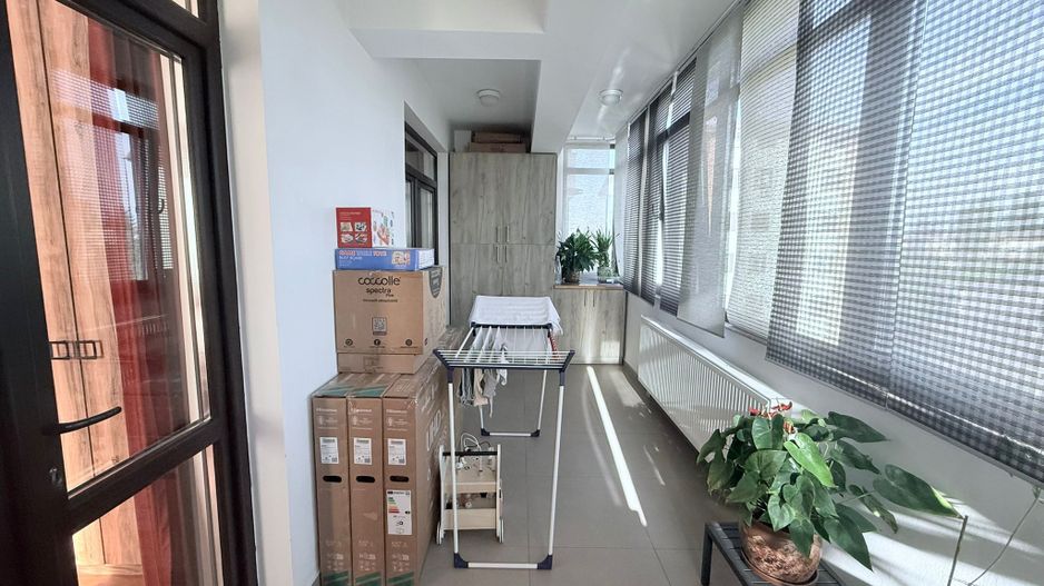 APARTAMENT DE LUX 3 CAMERE & LOC DE PARCARE BLOC 2015 MOBILAT SI UTILAT - Poză 3