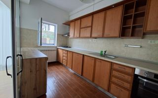 Vilă luminoasă I Gradina mare si loc de joacă privat I Iancu Nicolae - Poză 9