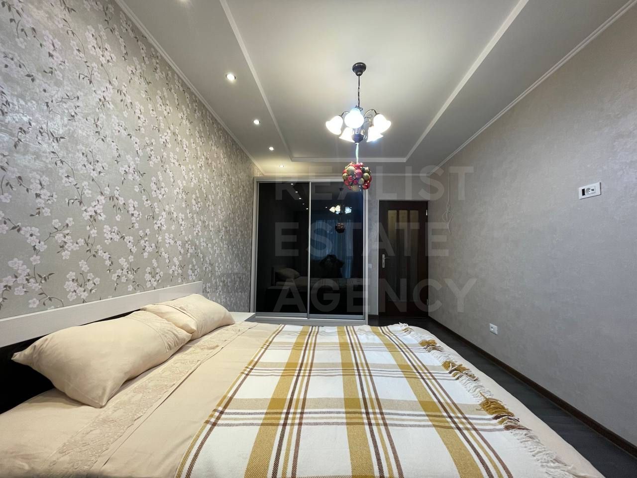 Chirie, apartament, 2 odăi, str. Mitropolit Petru Movilă, Centru - Poză 2