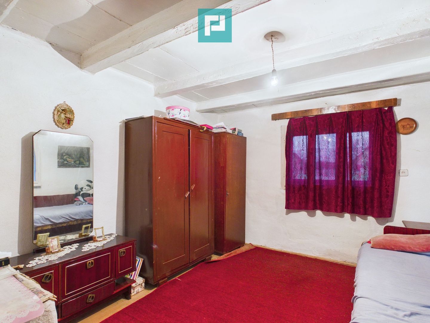 Casă cu 2 corpuri și 4 camere în Tauț - Poză 4