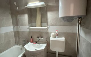 Garsonieră zona lenin etaj 2 de închiriat - Poză 6