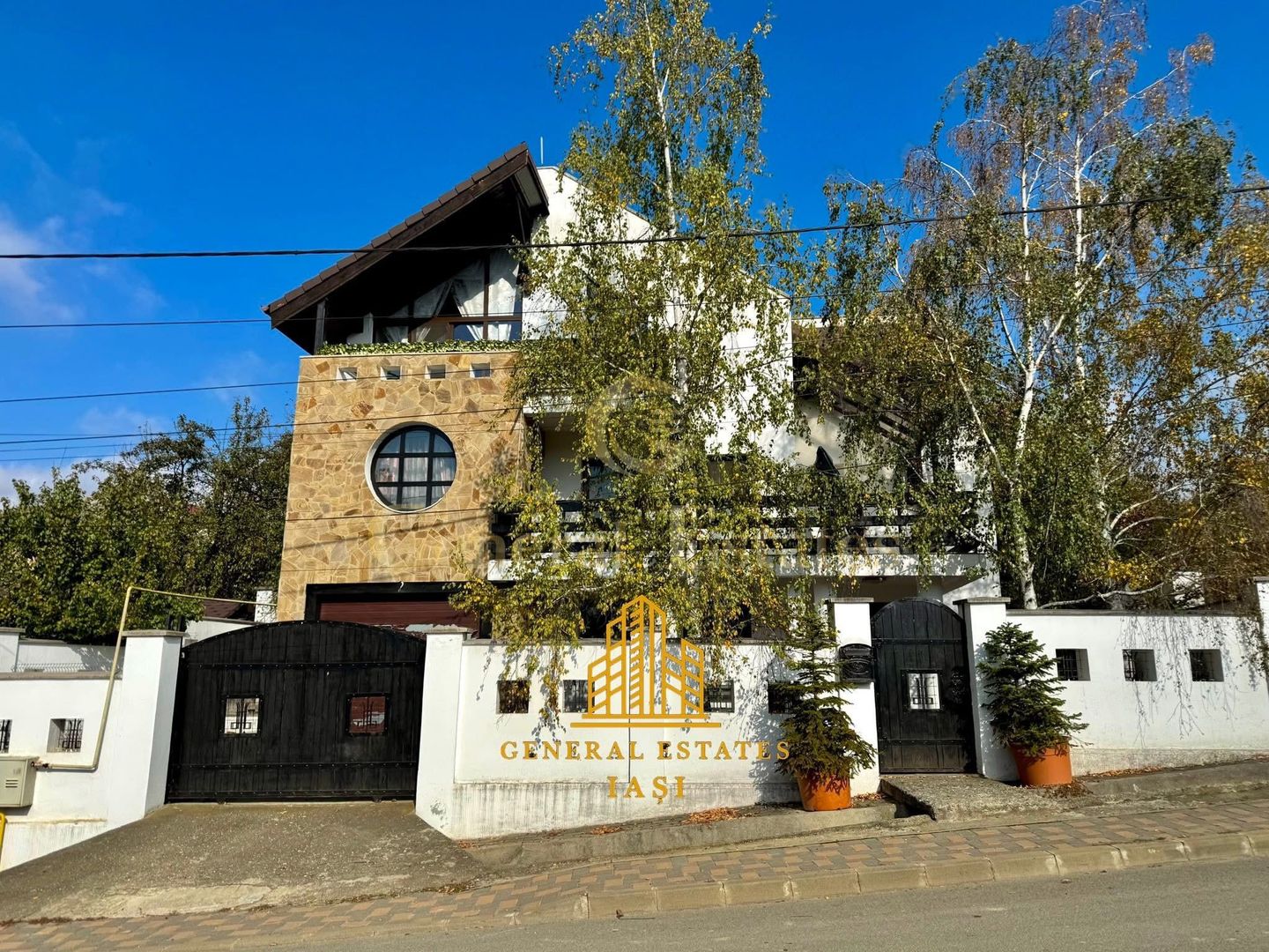 Vânzare Casă în Bucium cu Priveliște Panoramică - Poză 5