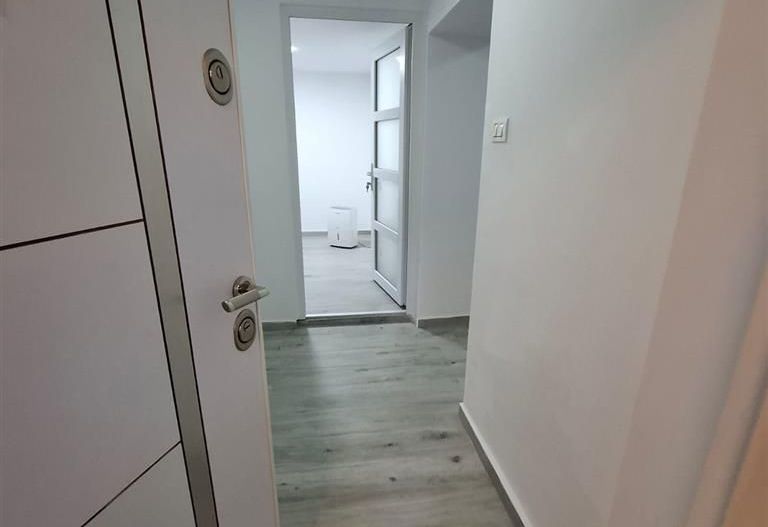 Balcescu 3 camere la casa - Poză 2