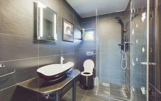 Vilă modernă cu 5 camere Curtici - Poză 5