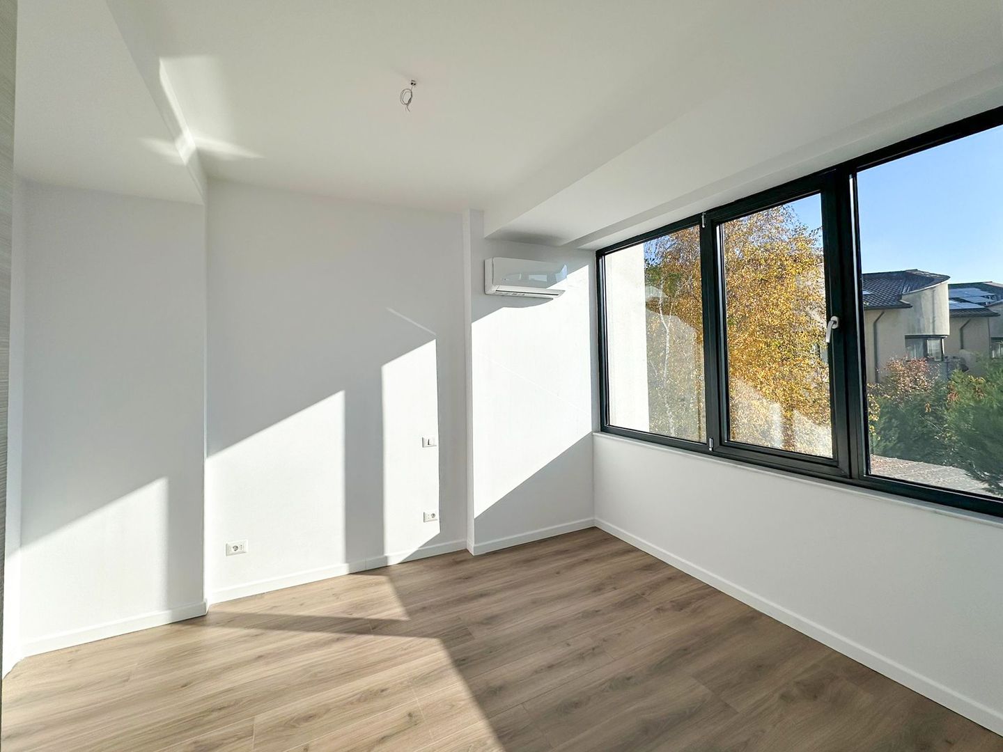 Vânzare Vila 5 camere, 214mp | Curte privată 85mp - Poză 6