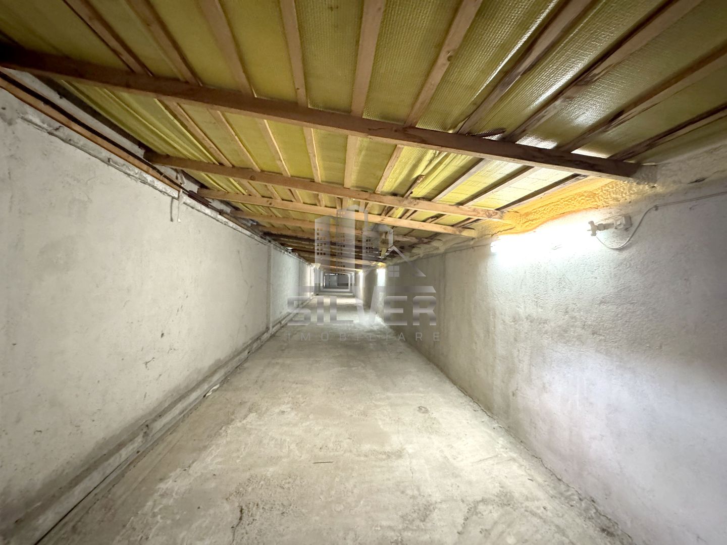 Spatiu industrial cu 4 hale/Teren 9300 mp/SU.7800 mp. - Poză 6