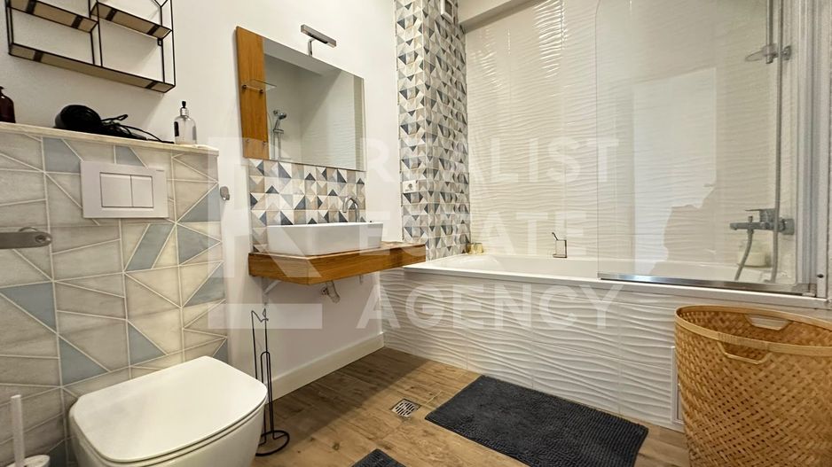 Închiriere, Penthouse cu 2 camere + loc de parcare - Poză 10