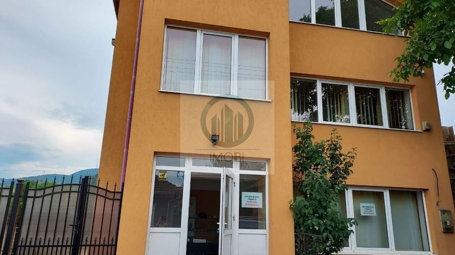 Cladire la cheie 2 ap si 8 garsoniere Deva cartier Grigoresc 495 mp - Poză 1