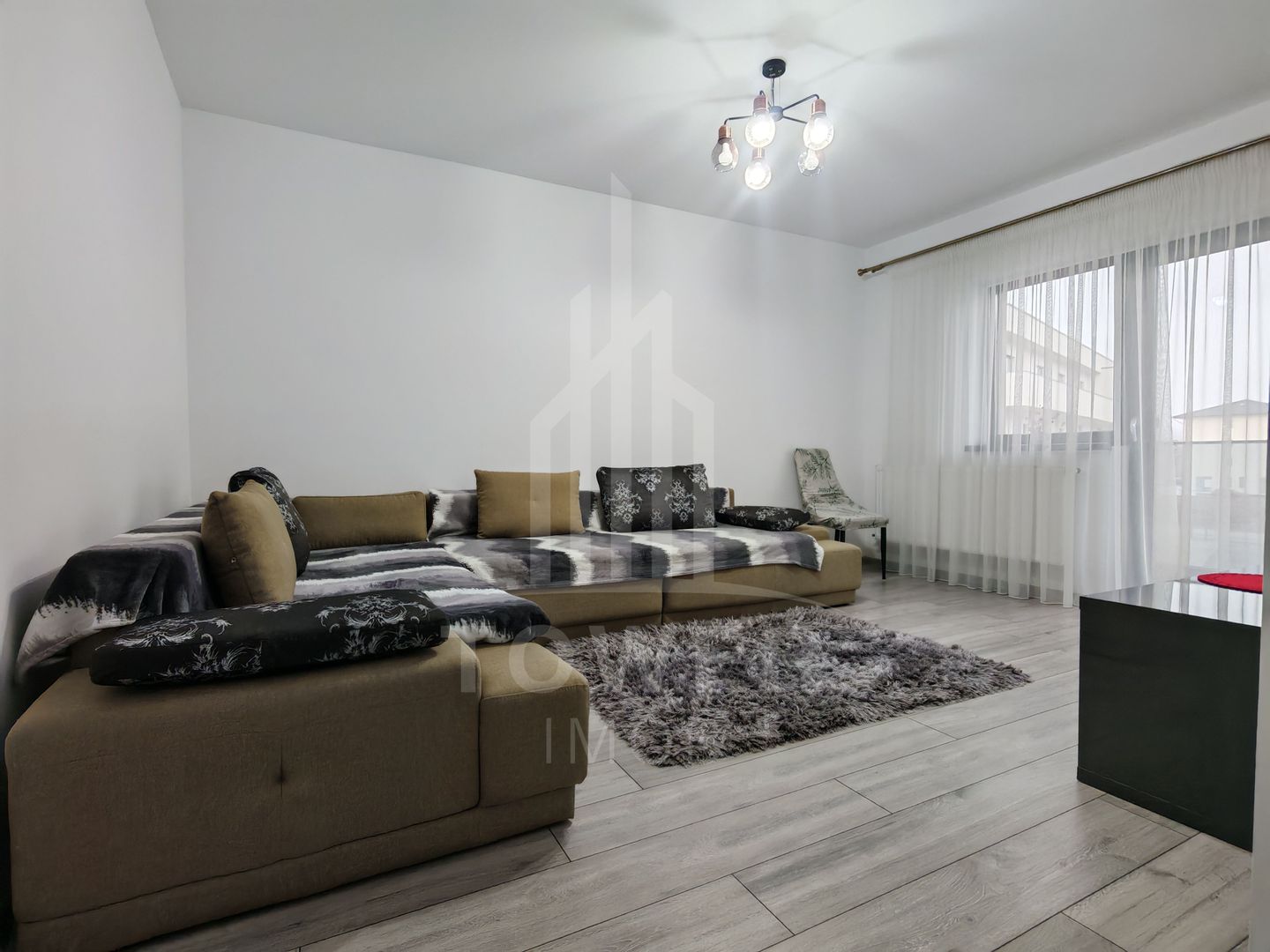 Apartament cu 2 camere decomandate de închiriat Doamna Stanca. - Poză 1