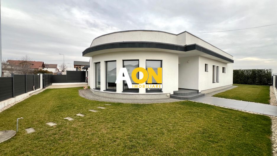 Casa individuala superfinisata, 3 camere, 2 bai,  498mp teren - Poză 1