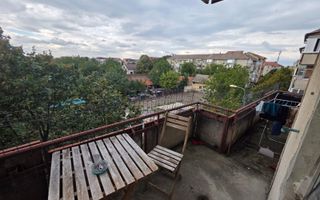 Apartament spațios cu 2 camere, și centrală proprie, Bucovina - Poză 7