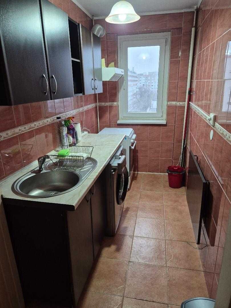 Apartament 2 camere decomandat, mobilat, lângă metrou Râul Doamnei - Poză 1
