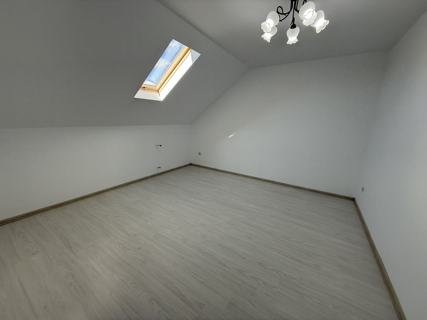 Apartament 105 mp | Zona Putnei | Renovat Complet - Poză 5