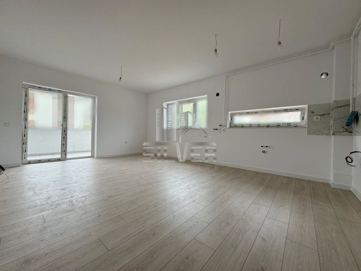 Apartament cu 3 camere/68mp/terasa 15mp/zona Eroilor. - Poză 1