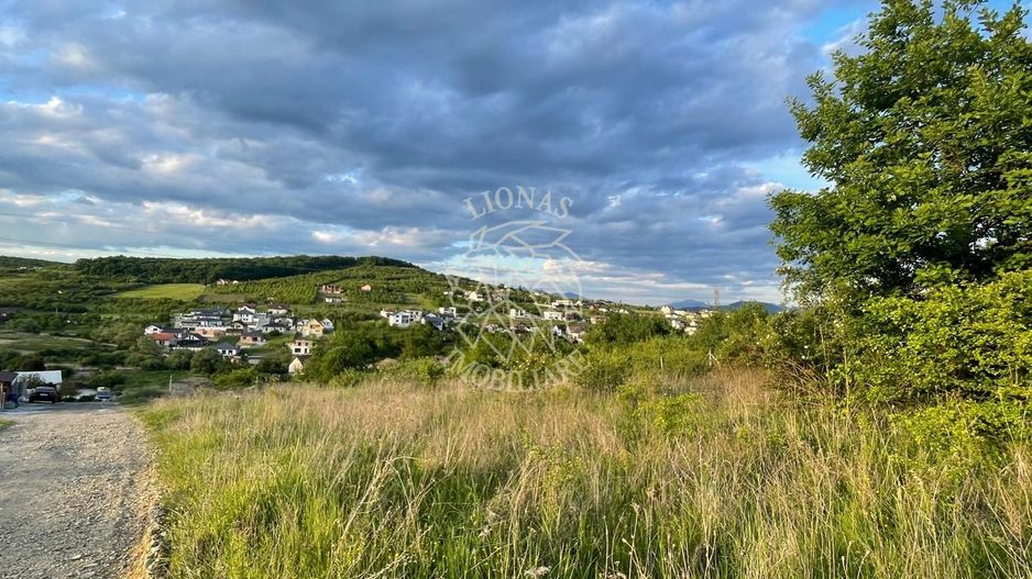 Oportunitate de investitie! Teren + Proiect autorizat, zona La Soare - Poză 1