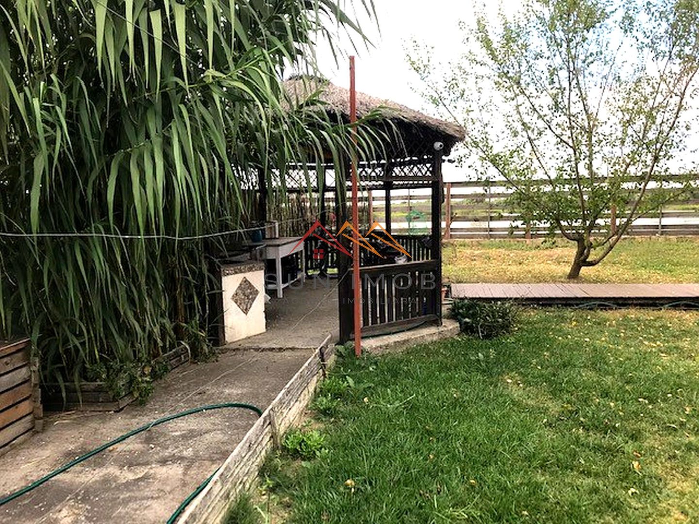 De vanzare pensiune 14 camere, teren 1500 mp, multiple dotari - Poză 20