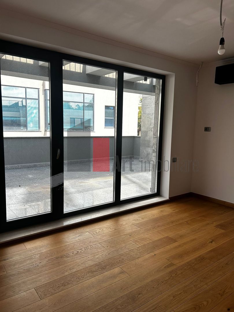 Apartament cu 3 camere - Zona Unirii - Poză 1