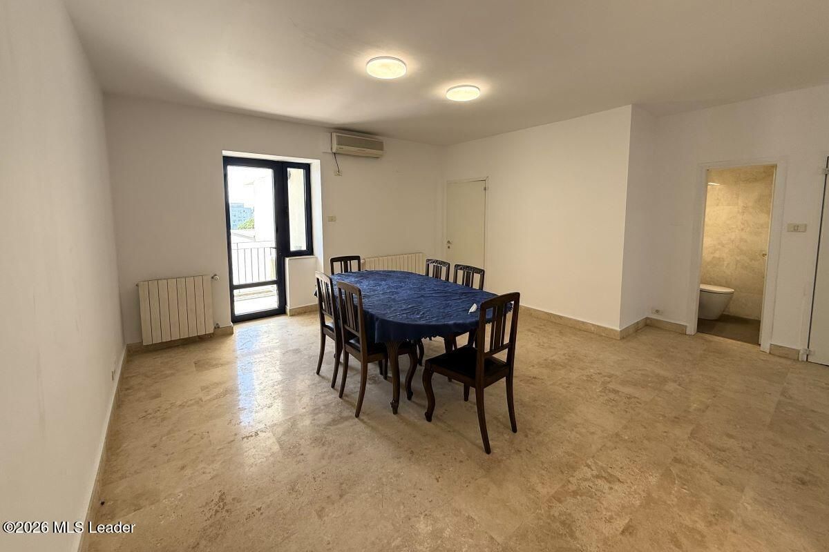 Polona - Duplex 256 mpu, 6 camere, etaje 6+7, panorama, terase 52 mp - Poză 32