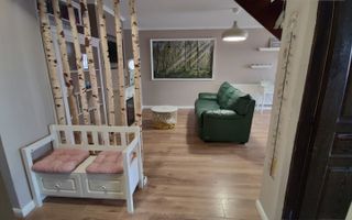 Apartament 3 camere, 2 bai, decomandat in Strand pentru inchiriat - Poză 1