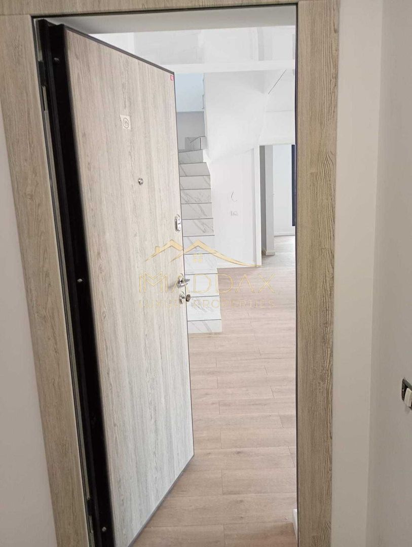 Sediul Ideal de Firmă: Duplex 4 Camere | 4 Terase Mari (70mp)| Parcare| Crângasi - Poză 2