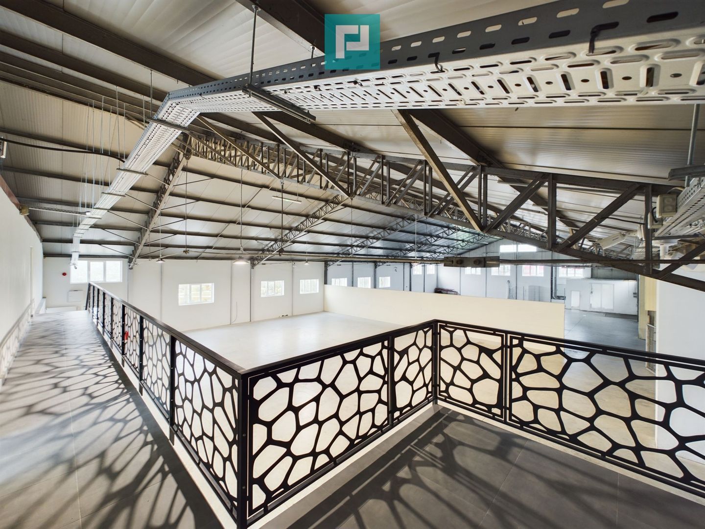 Hală cu birouri și platformă betonată de 2.500 mp - Poză 15