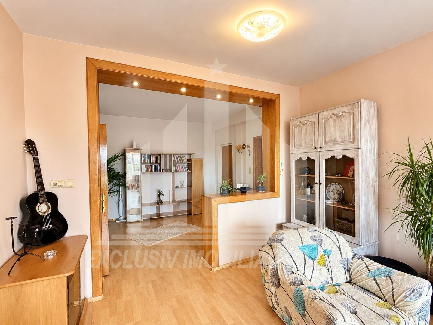 Apartament 4 camere decomandate | 101 mp | 2 bai | Cetate - Piata - Poză 2