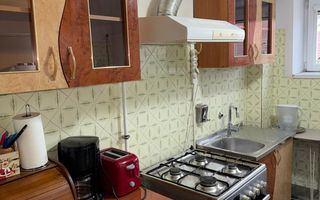 vand apartament 2 camere, etaj 2, zona Tratoria, incalzirea pe gaz - Poză 2