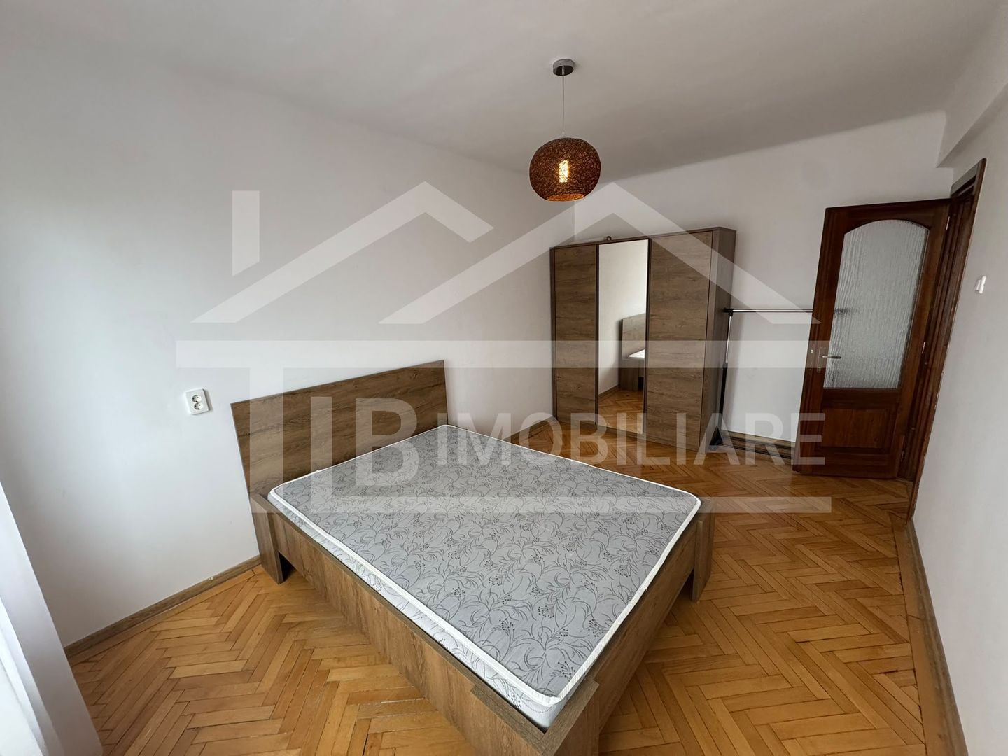 Apartament cu 2 camere, 46mp, Zona Ultracentral - Poză 4
