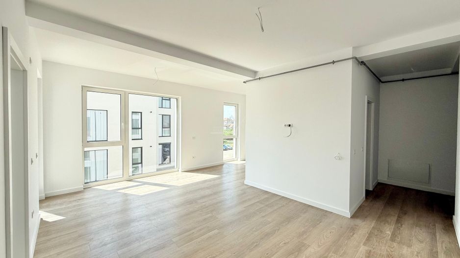 Comision 0! Etaj 1. Loc de parcare. Lift. - Poză 1