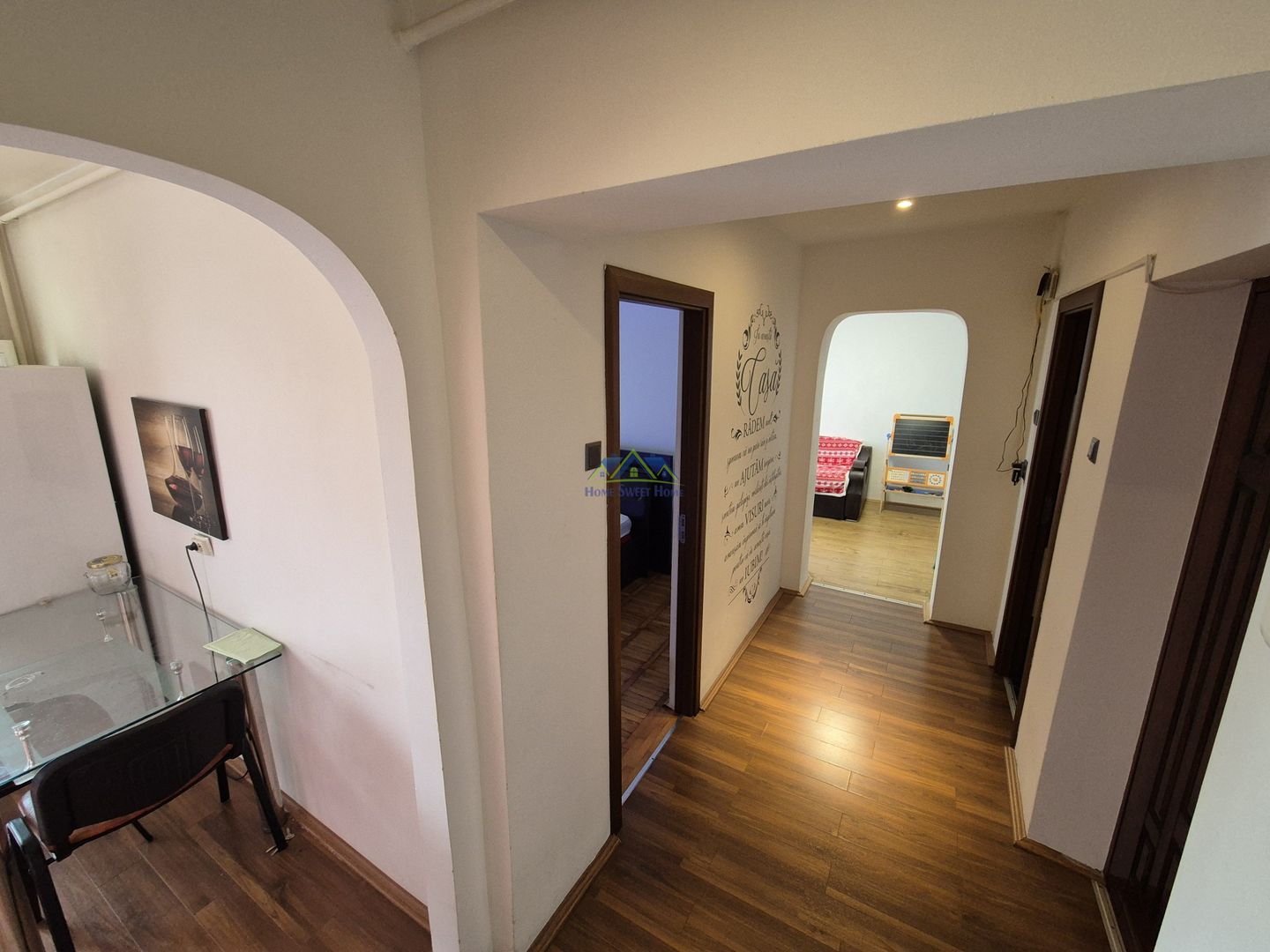 Vand apart. 3 camere, 2 bai, 2 balcoane, mobilat, M3, et 3, st-56mp! - Poză 1