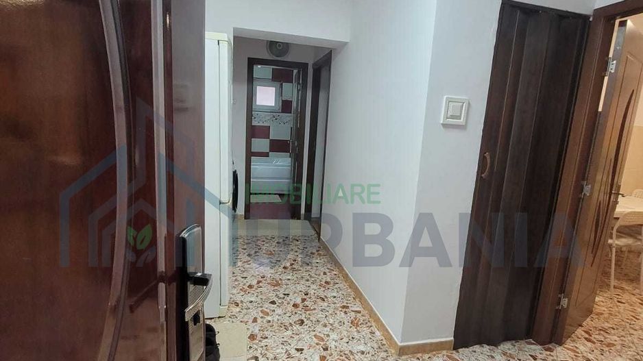 Inchiriez apartament 2 camere decomandat - Poză 1