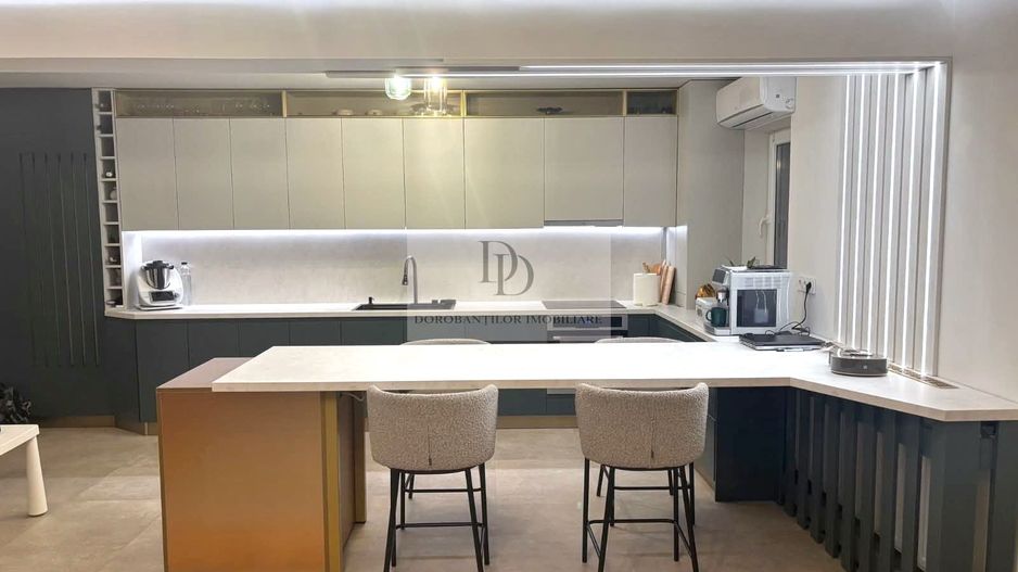 Apartament deosebit cu 4 camere | Terasă spectaculoasă | Bună Ziua - Poză 2