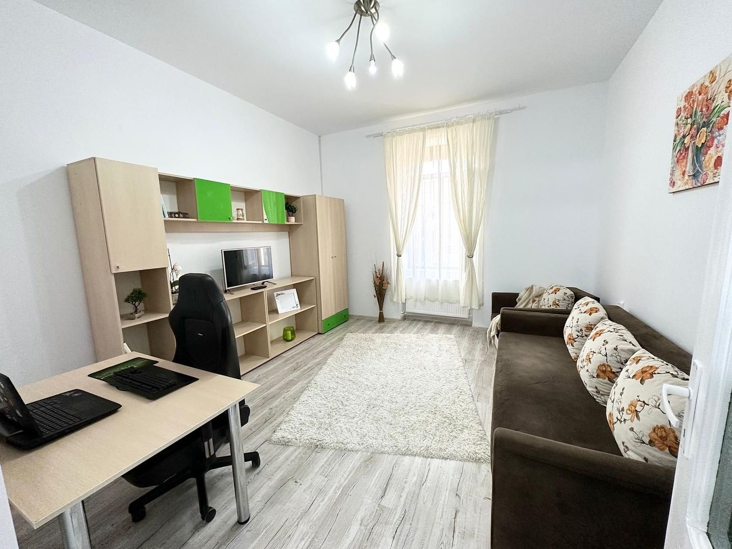 Imobil cu destinatii multiple- 6 apartamente - Poză 30