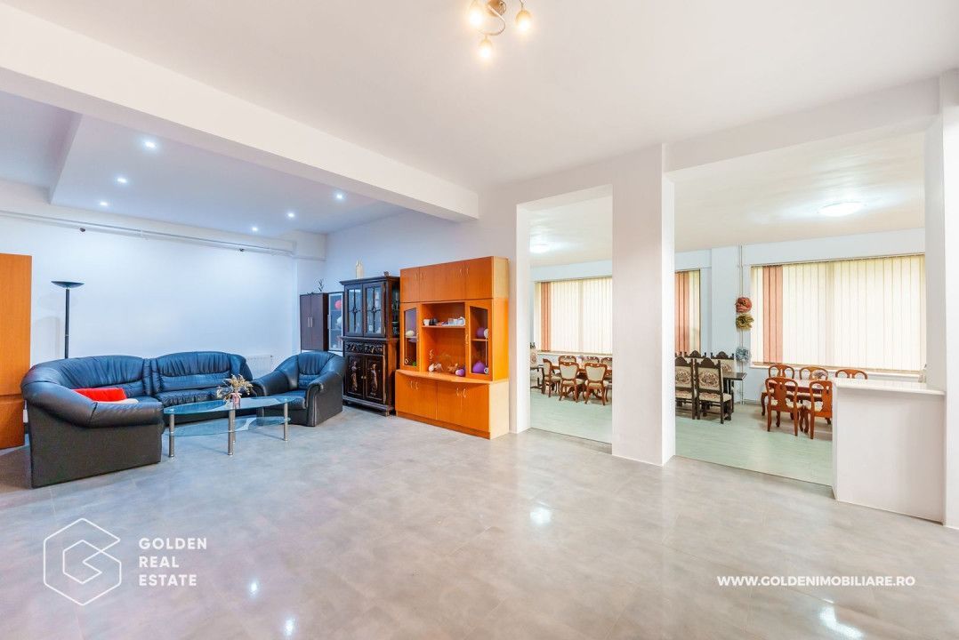 Oportunitate de investiție, vila pretabila pentru  afacere de familie - Poză 6