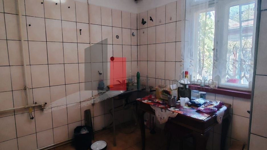 Casa de vanzare + teren in zona Jiului (Bucurestii Noi) - Poză 30